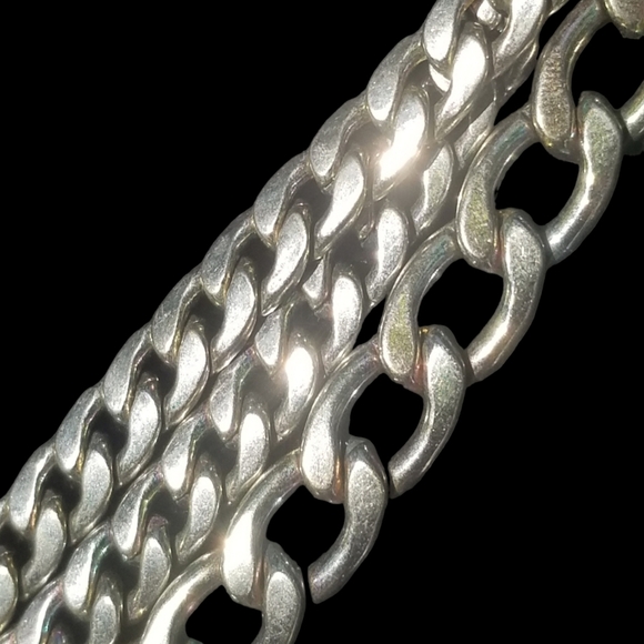 STAINLESS STEEL LAYERED CUBAN CHAIN NECKLACE - Picture 3 of 5